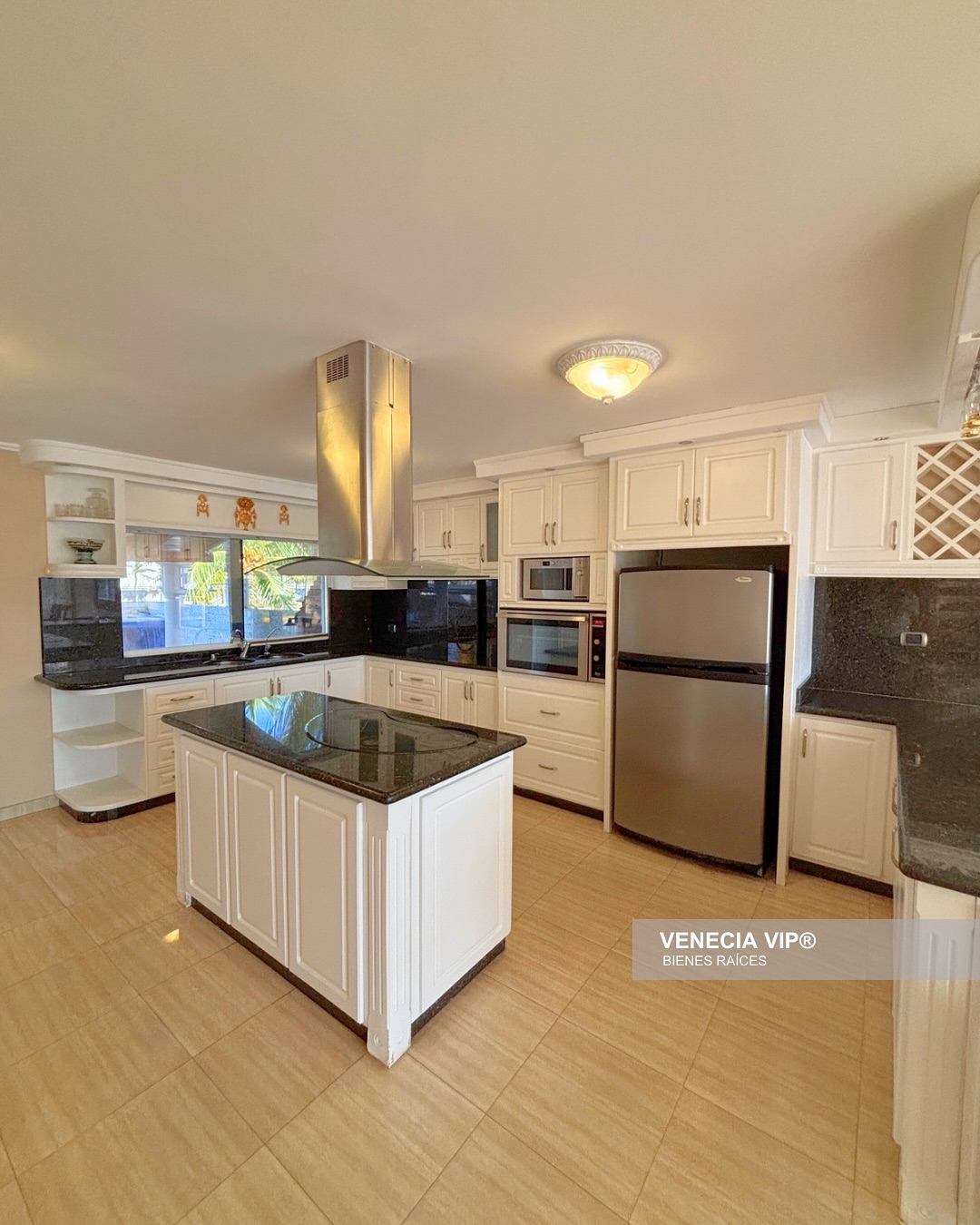 SaveClip.App_474573165_17948014931931594_2388831389401422360_n